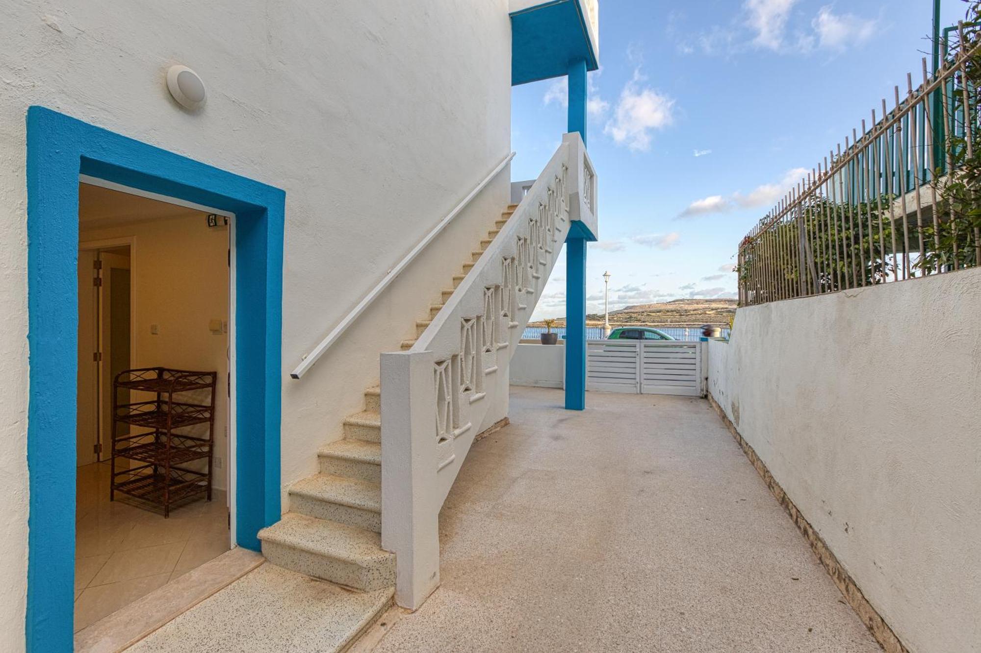 Apartment Qawra Seafront With Large Front Terrace