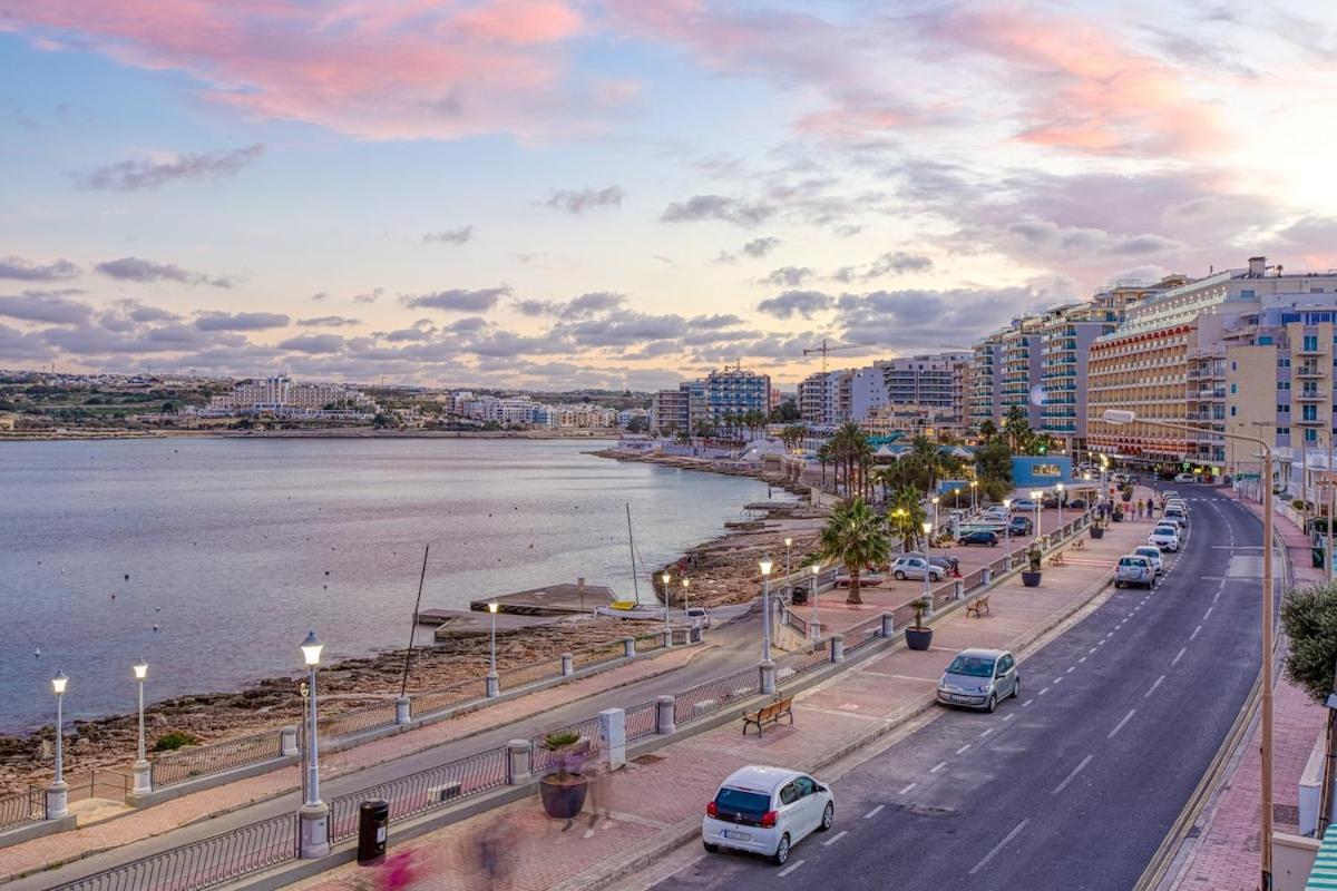 Qawra Seafront With Large Front Terrace Apartment St. Paul's Bay