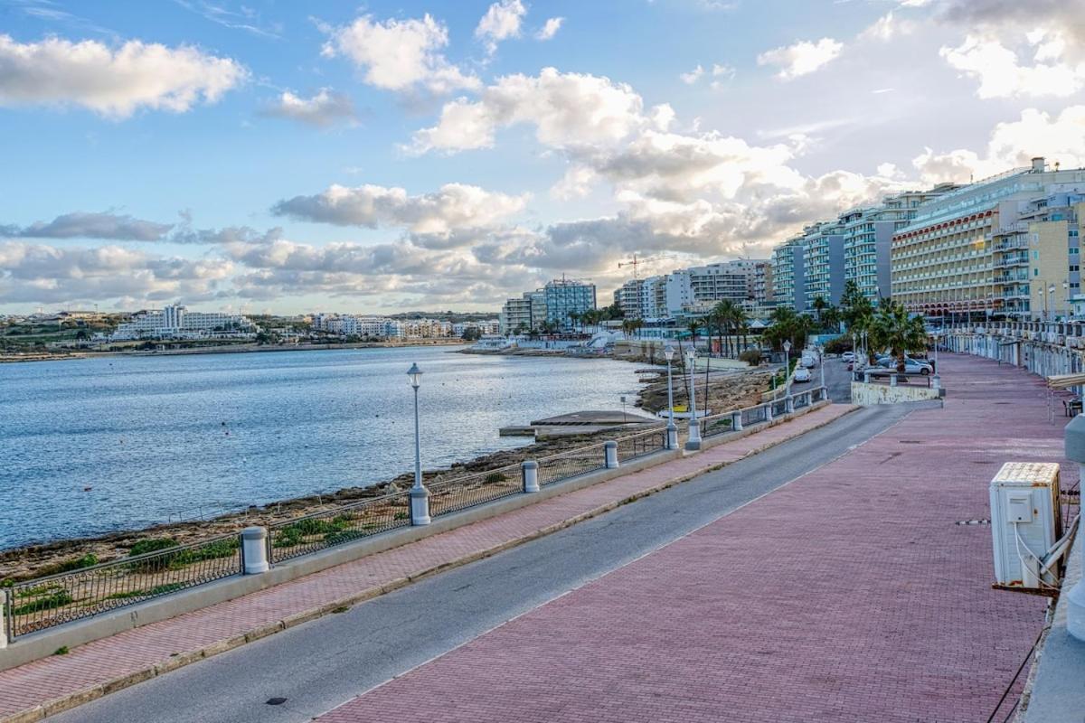 Apartment Qawra Seafront With Large Front Terrace St. Paul's Bay